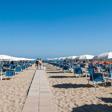 Hotel Prestige Cattolica Kültér fotó