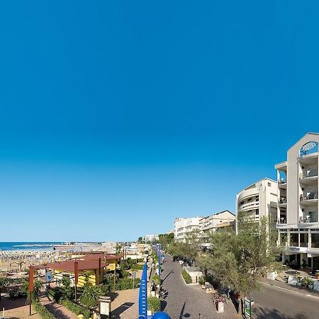 Hotel Prestige Cattolica Kültér fotó