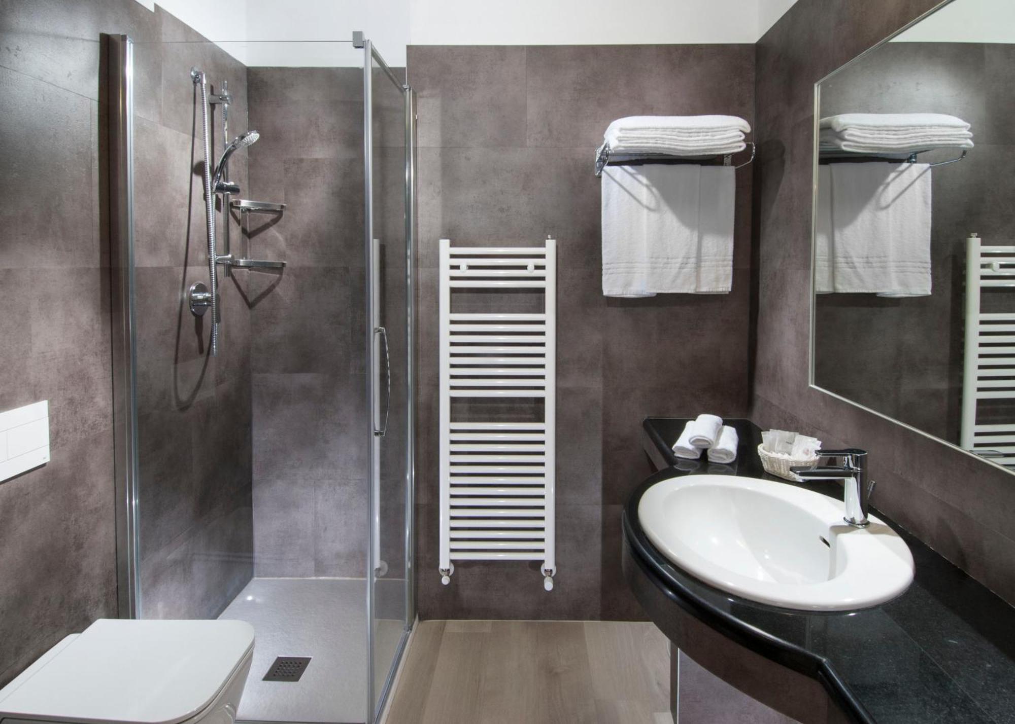 Hotel Prestige Cattolica Kültér fotó